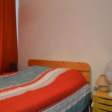 Apartment Cosy 2 Pieces Avec Terrasse Fermee, Proche Et Commerces, Parking Prive Inclus - Fr-1-250-156 *